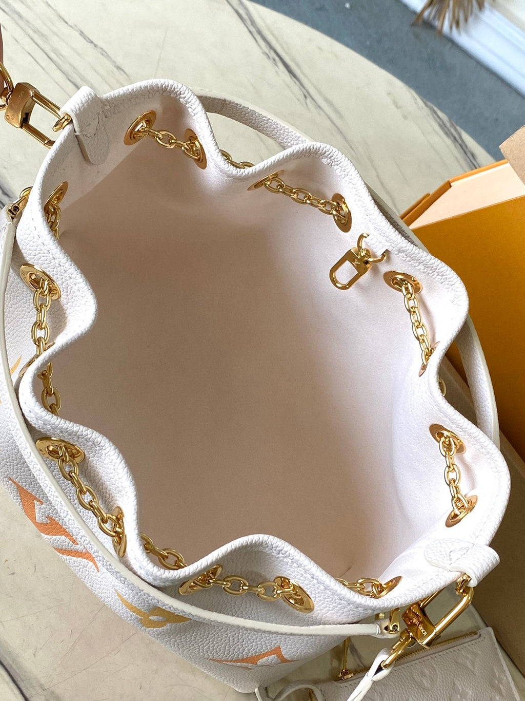 LOUIS VUITTON BUNDLE 28 IN WHITE ORANGE MONOGRAM EMPREINTE LEATHER GOLD HARDWARE