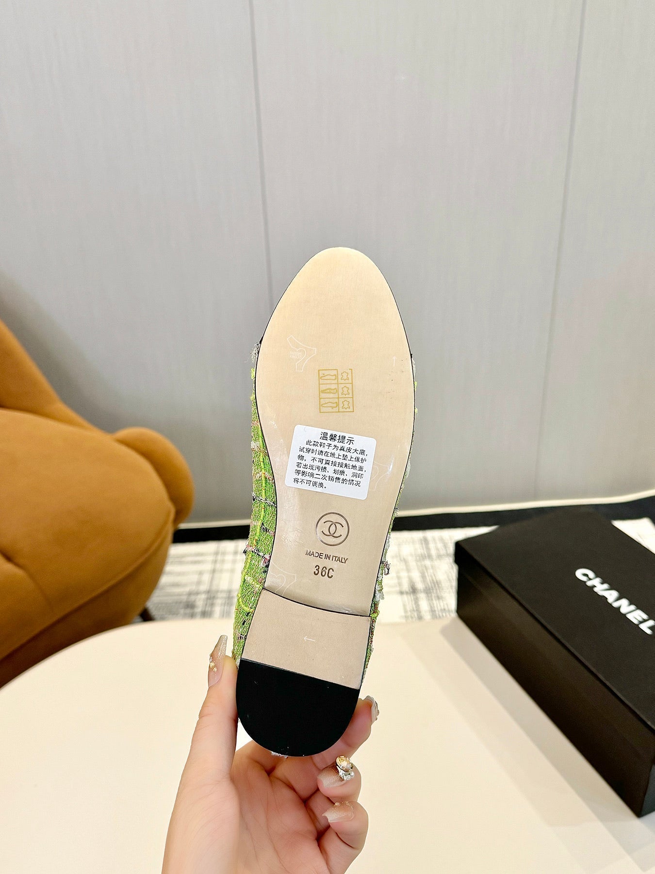 CHANEL BALLET FLATS IN EMERALD GREEN TWEED AND FABRIC