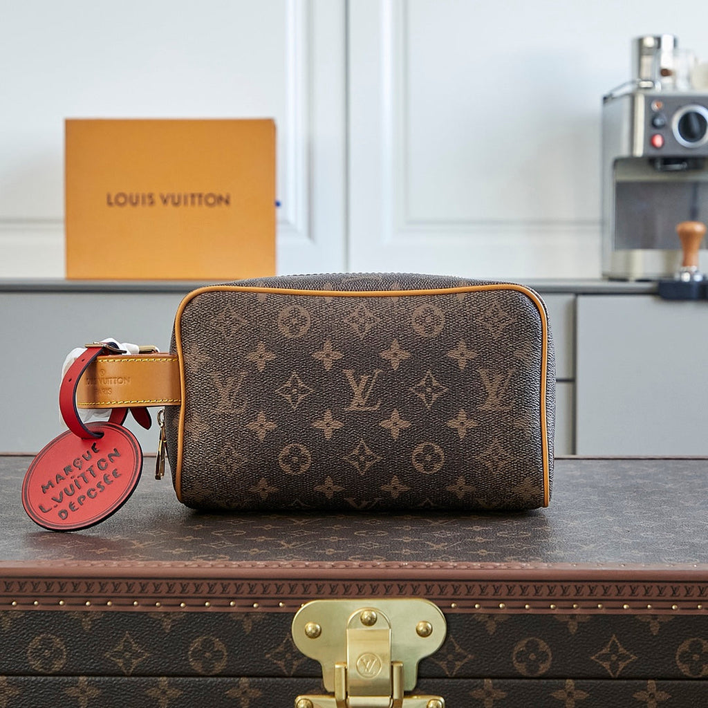 LOUIS VUITTON LOCKER DOPP KIT 23 IN BROWN MONOGRAM DUST CANVAS