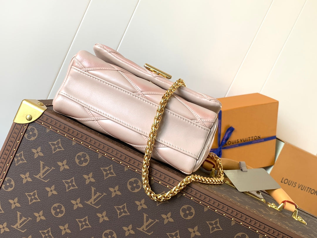 LOUIS VUITTON LV 25S GO-14 MM 23 IN LIGHT PINK QUILTED LAMBSKIN GOLD HARDWRE