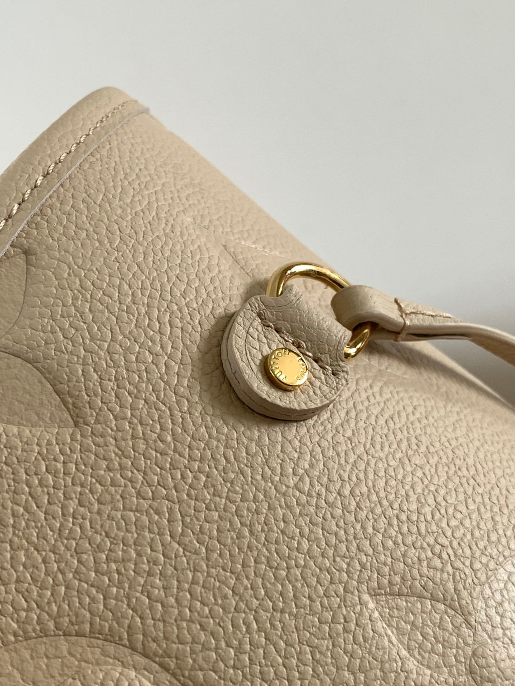 LOUIS VUITTON NEVERFULL 32 LIGHT BEIGE MONOGRAM EMPREINTE LEATHER