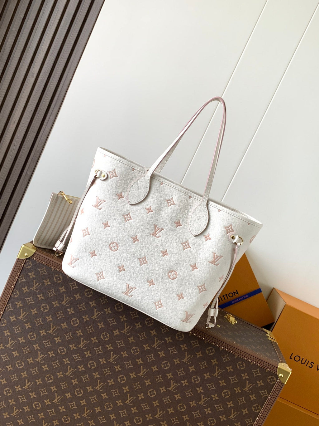 LOUIS VUITTON NEVERFULL MM TOTE BAG 32 IN WHITE MIX PINK CALFSKIN