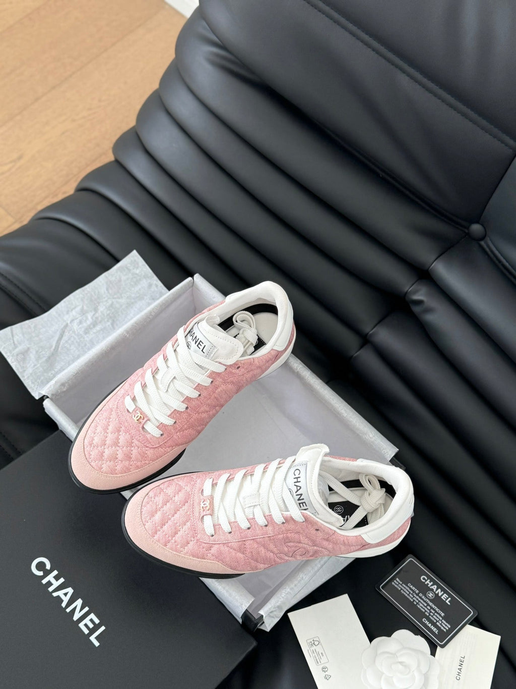 CHANEL SNEAKER IN LIGHT PINK MIX WHITE EMBROIDERED LAMBSKIN