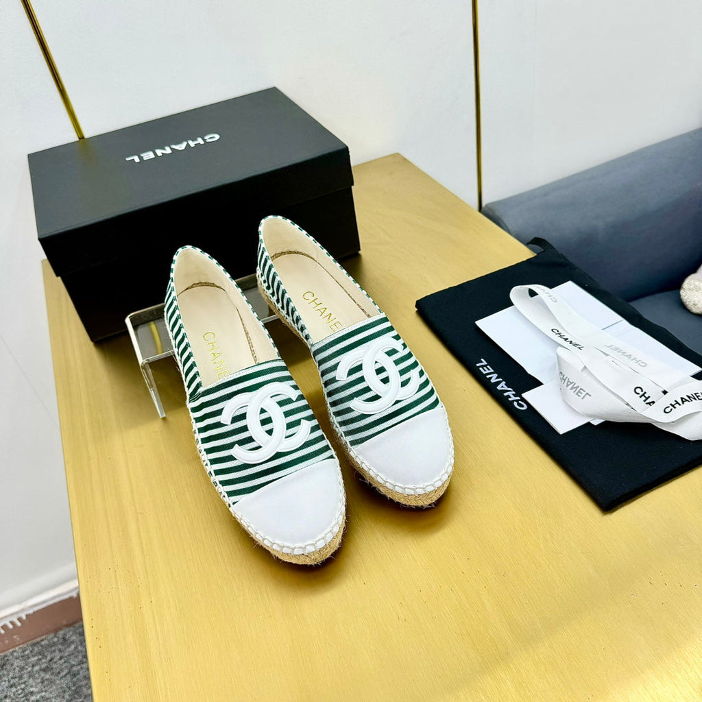 CHANEL SLIP-ON 25S IN DARK GREEN AND WHITE FABRIC WITH STRIPED PATTERN