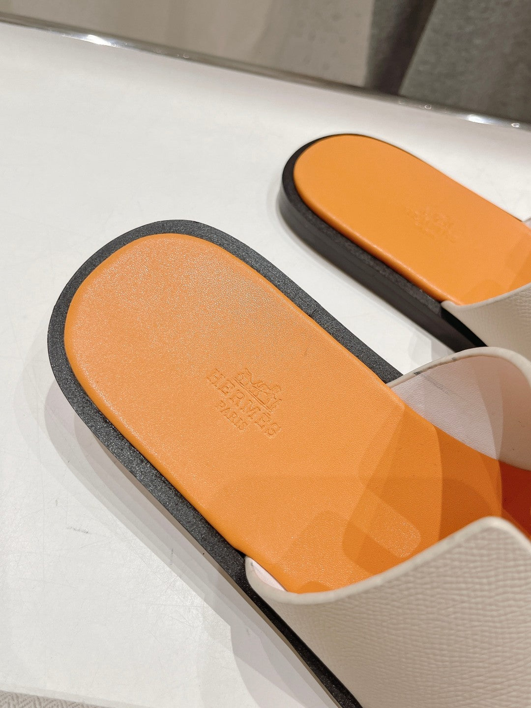 HERMES IZMIR SANDAL CREAM WHITE MIX LIGHT ORANGE LAMBSKIN